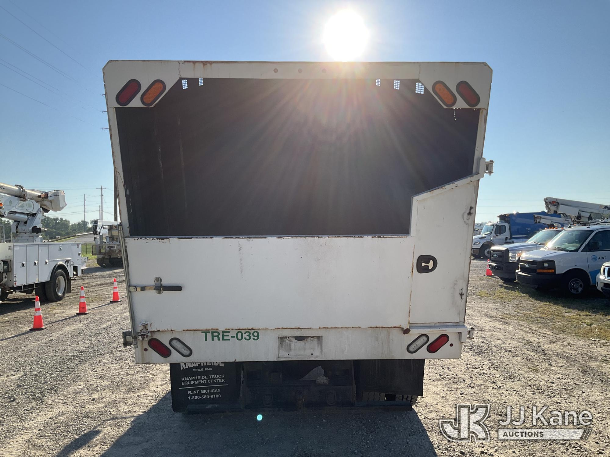 2015 Freightliner M2 106