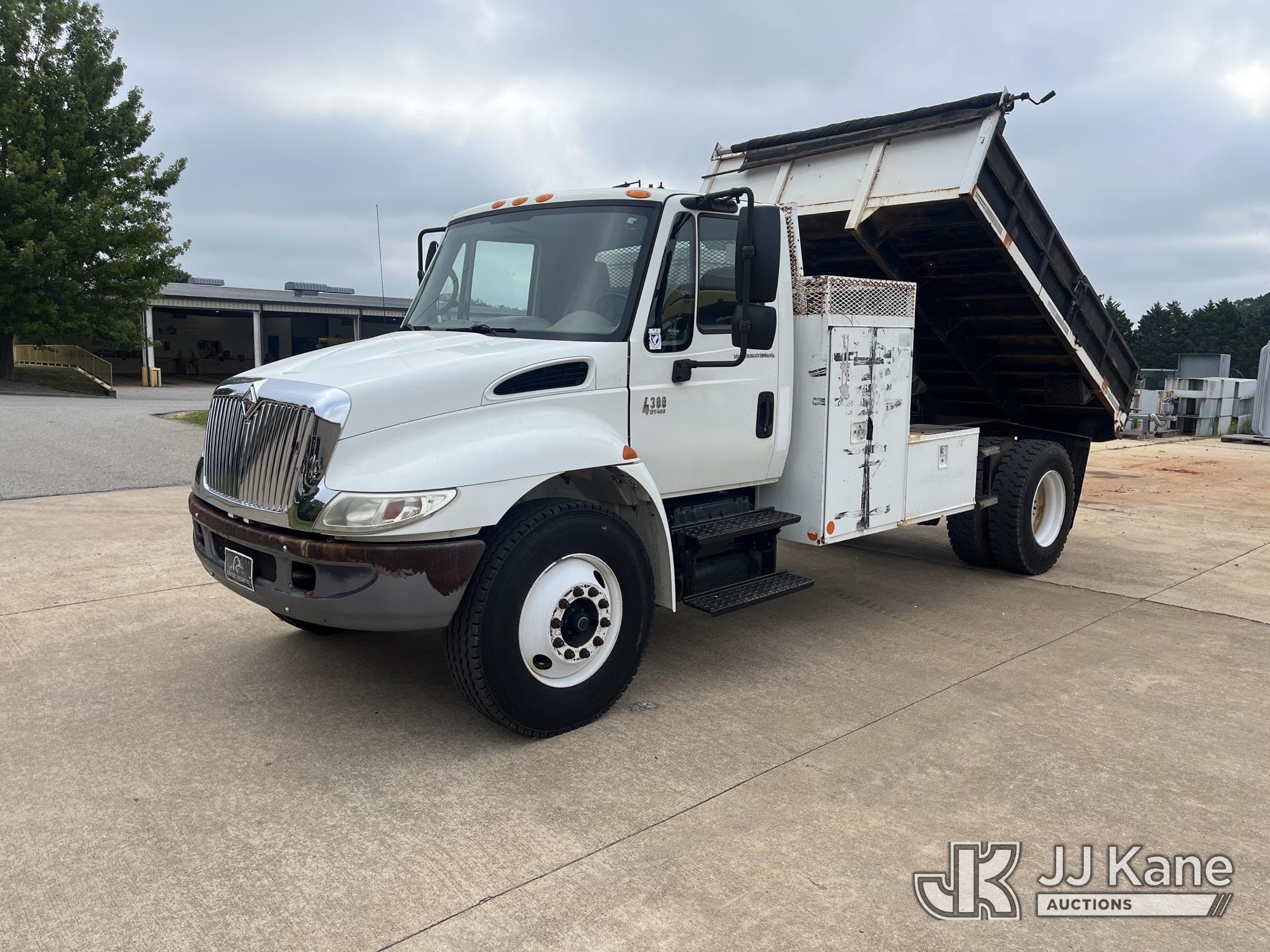 Photo of 2003 International 4300