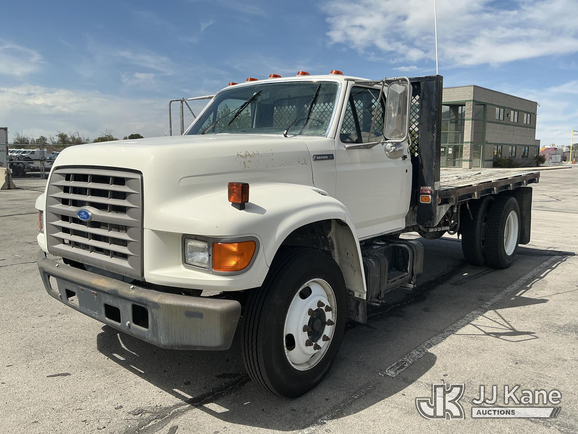 Photo of 1995 Ford F700