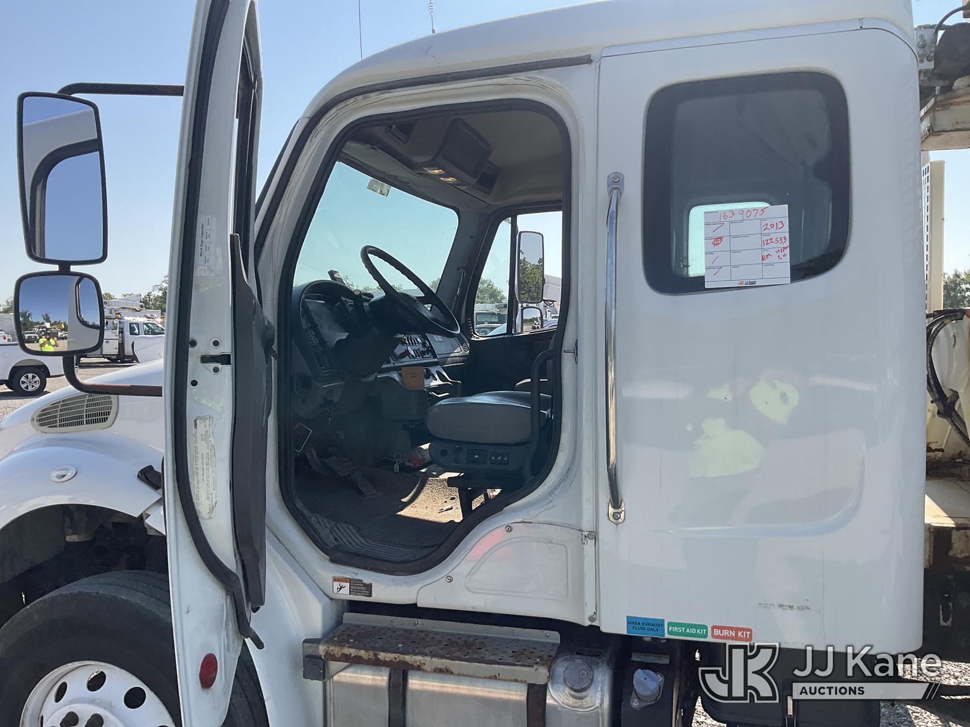 2013 Freightliner M2 106