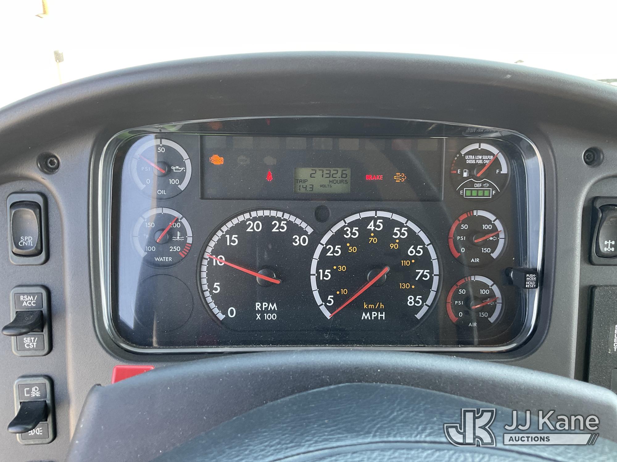 2013 Freightliner M2 106
