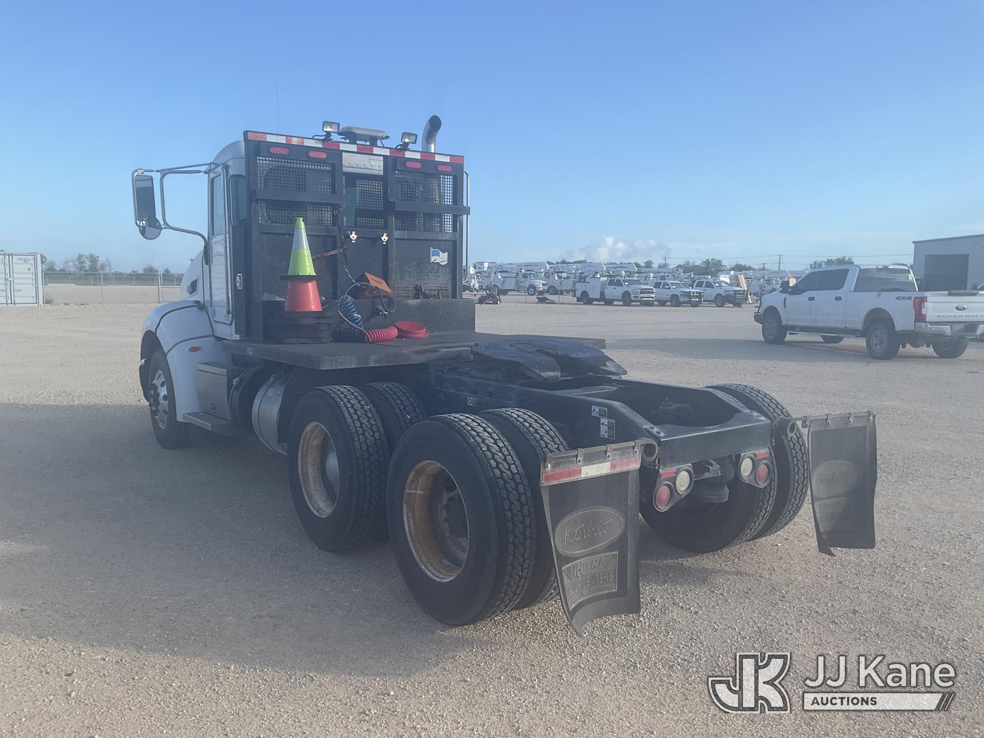 2012 Peterbilt 384