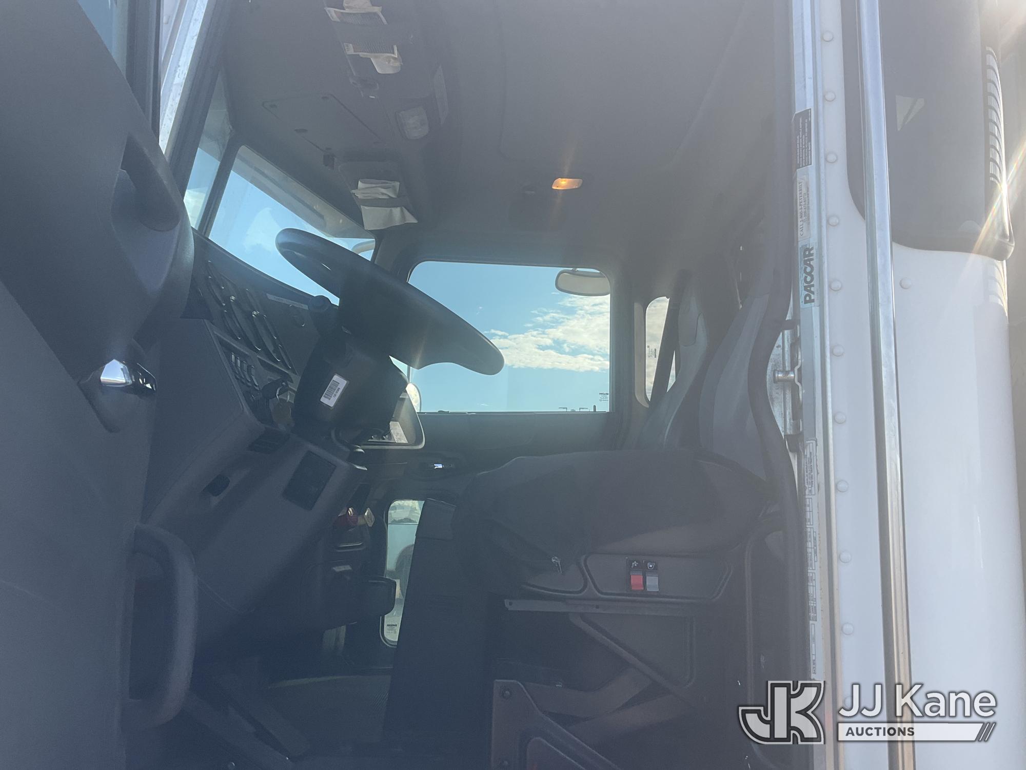 2012 Peterbilt 384