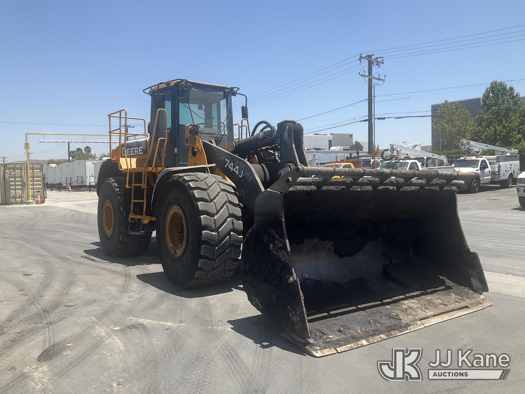 2006 John Deere 744J