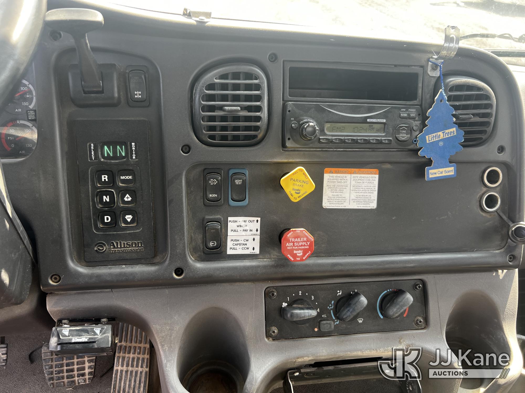 2015 Freightliner M2 106