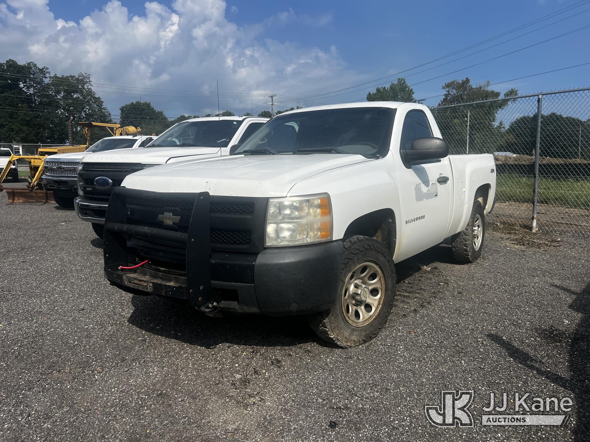Photo of 2011 Chevrolet Silverado 1500 4x4