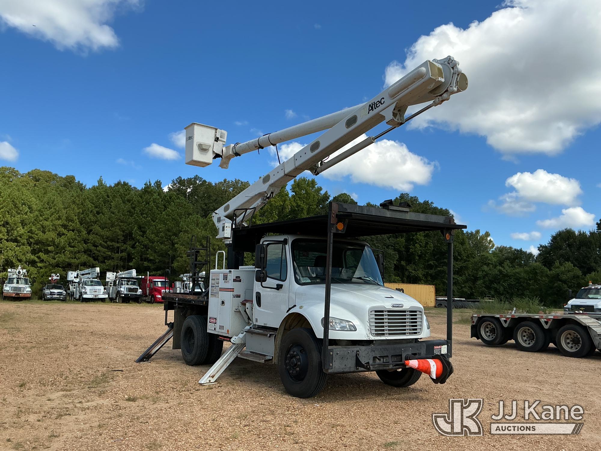 2015 Freightliner M2 106