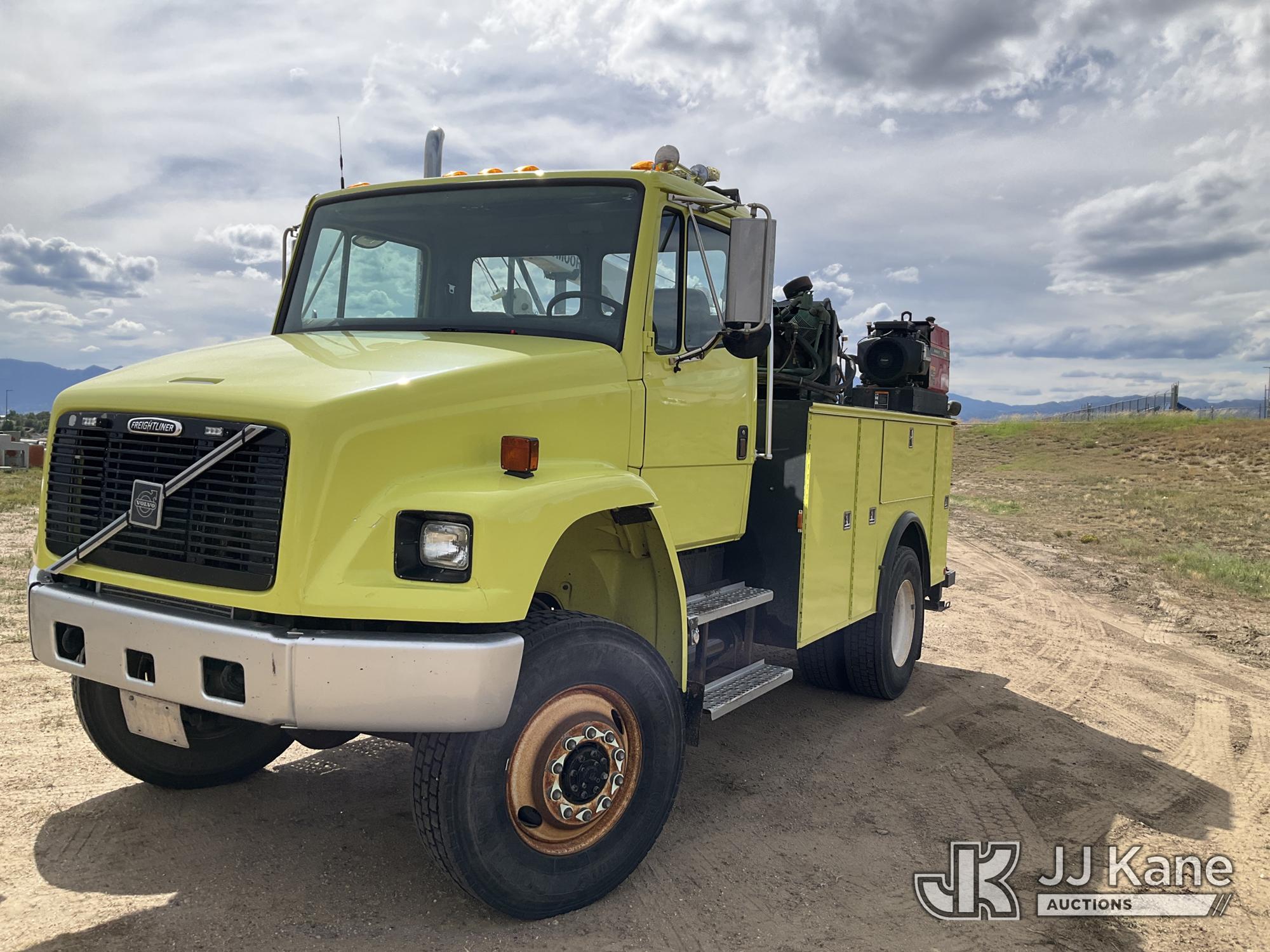 Photo of 2002 Freightliner FL70
