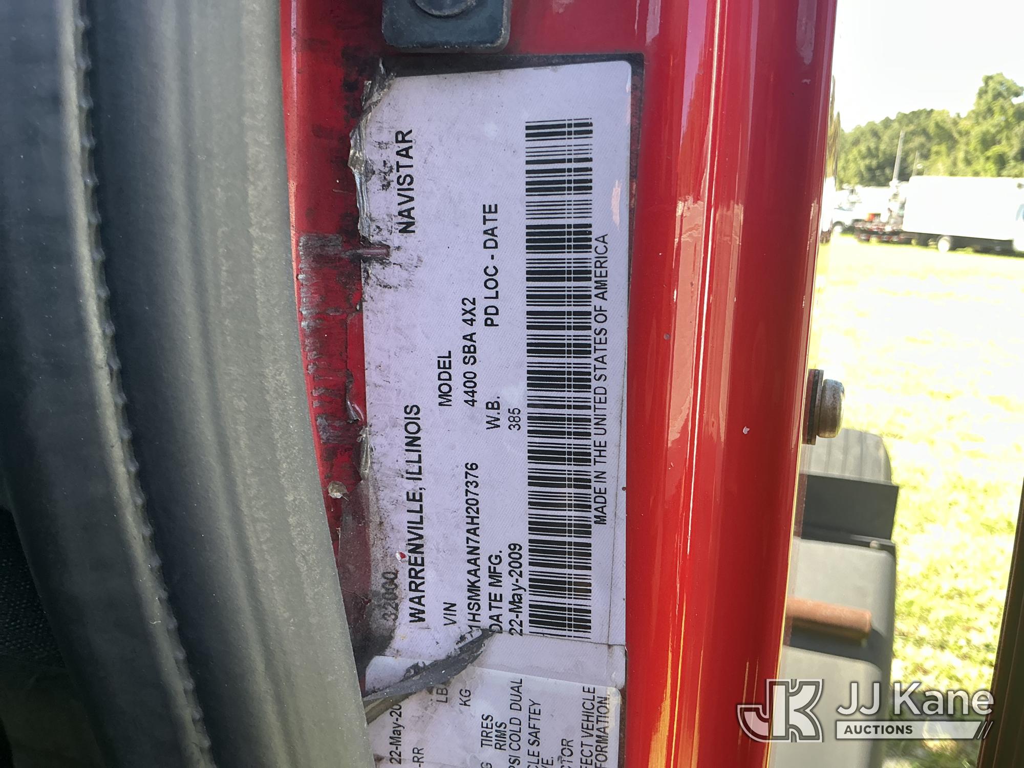 2010 International 4400