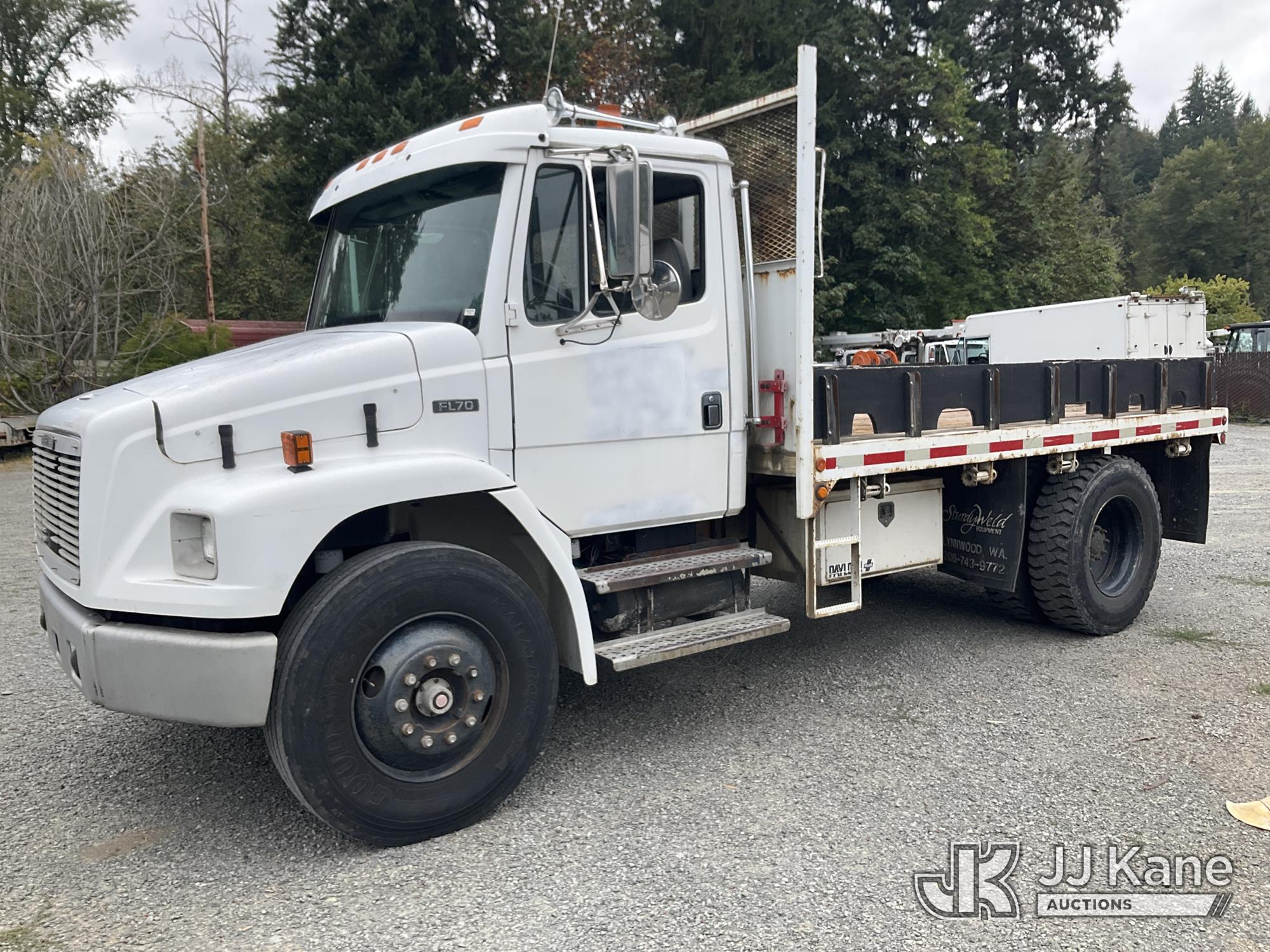 Photo of 1995 Freightliner FL70