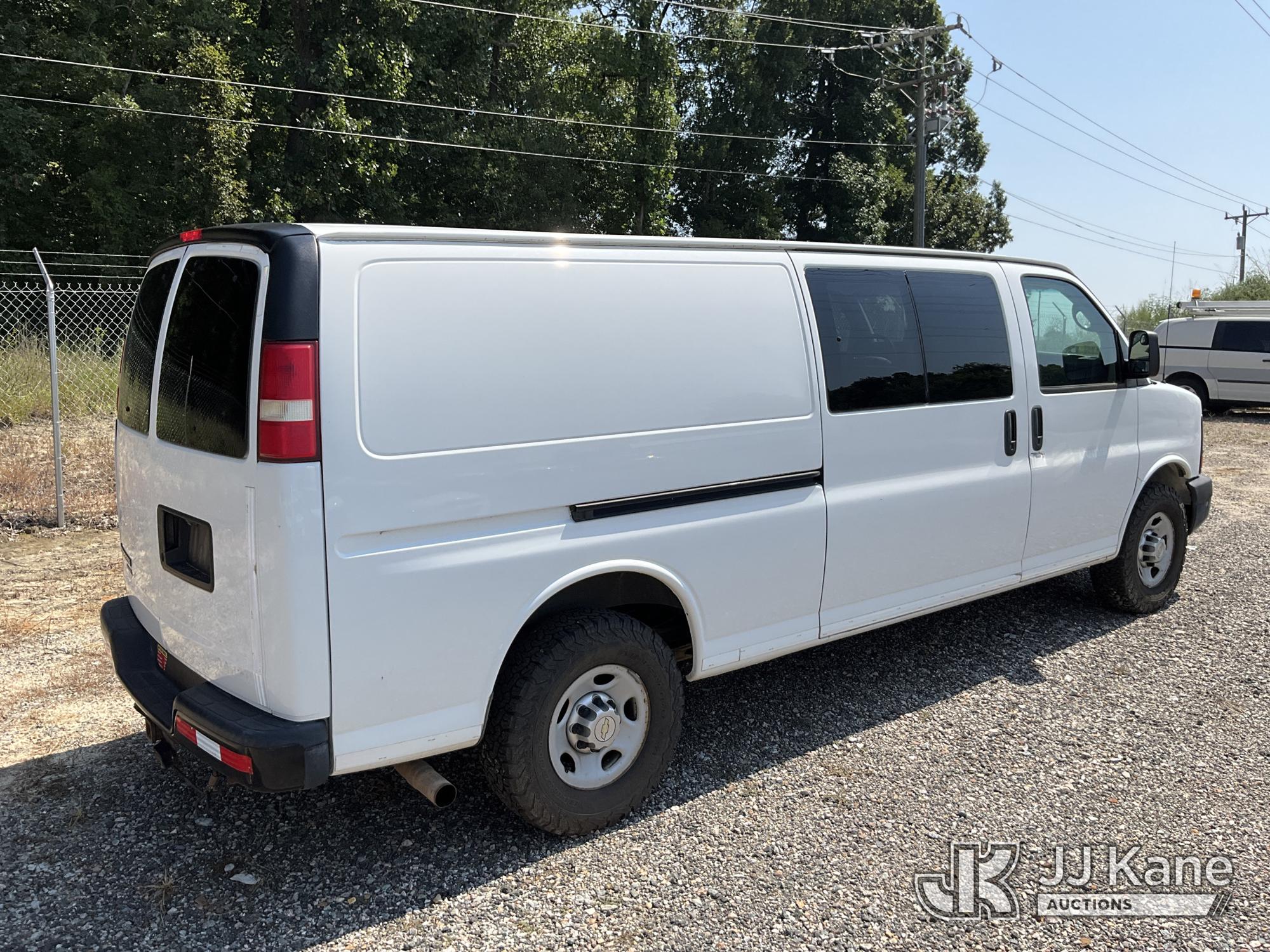2013 Chevrolet EXPRESS 2500