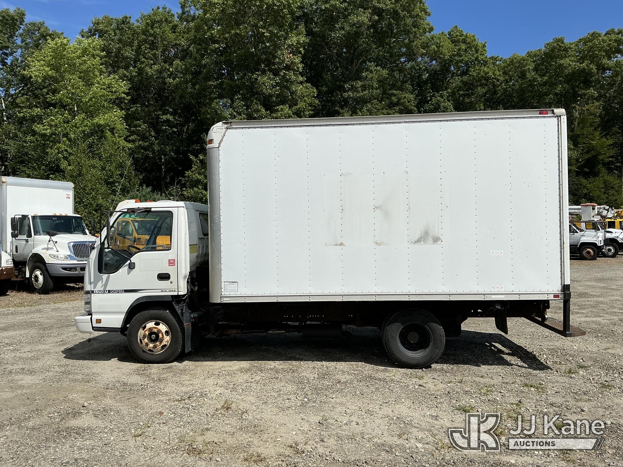 2007 Isuzu NPR