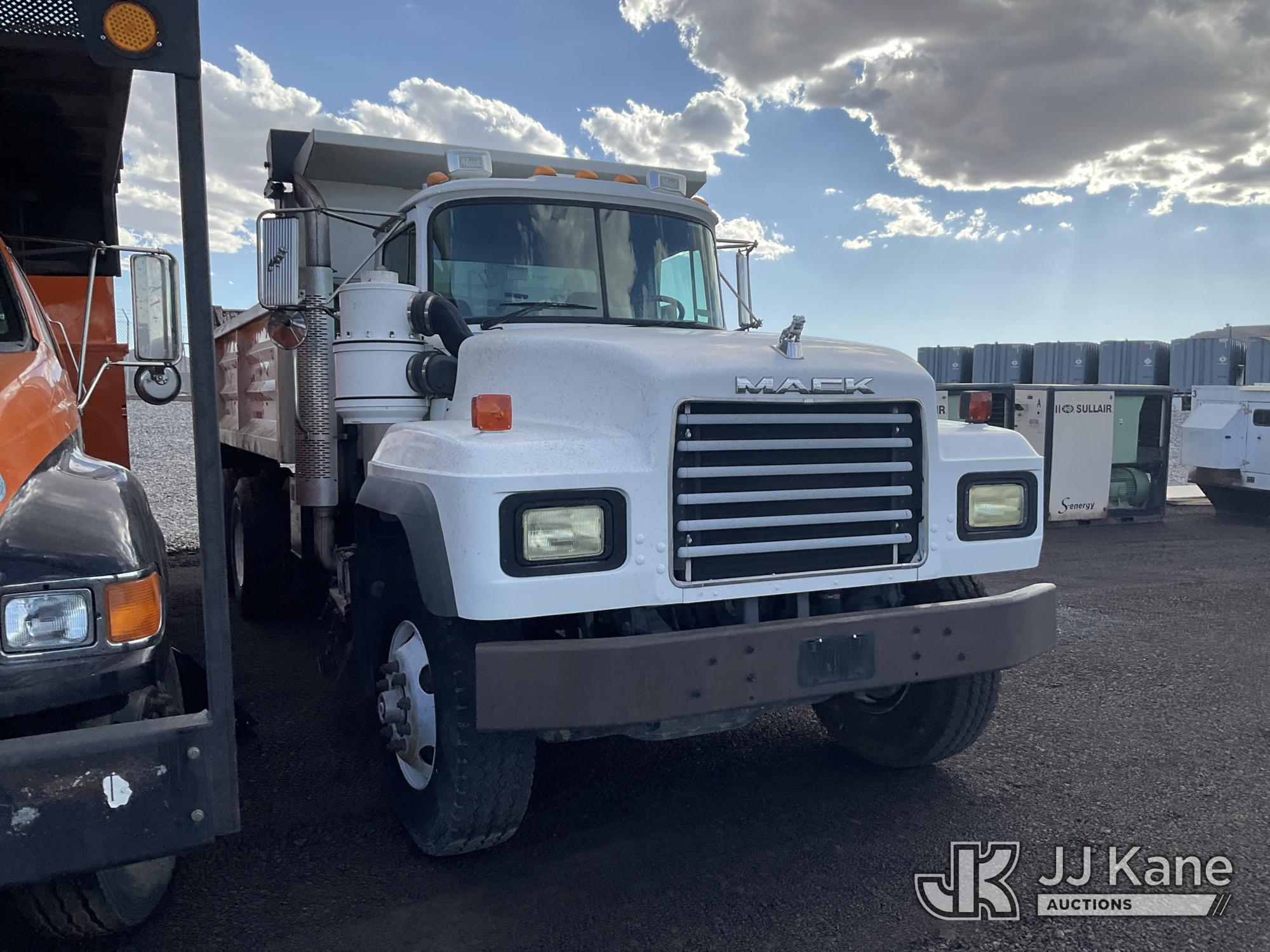 2003 Mack RD600