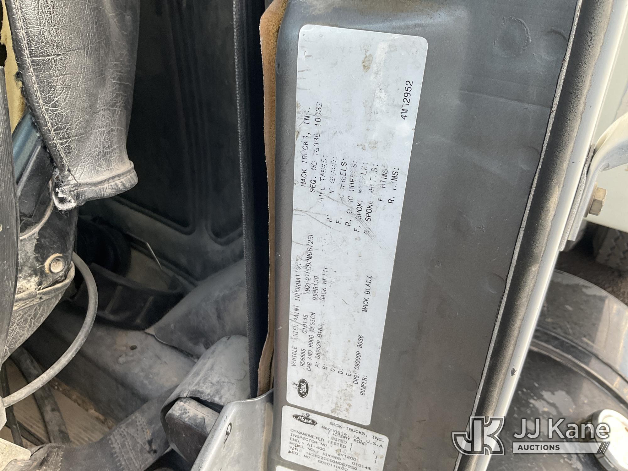 2003 Mack RD600