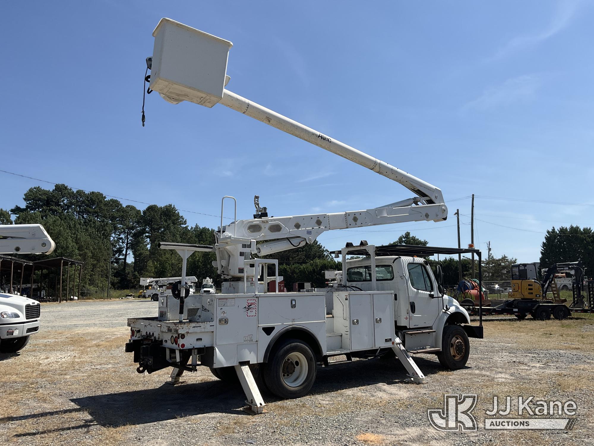 2015 Freightliner M2 106