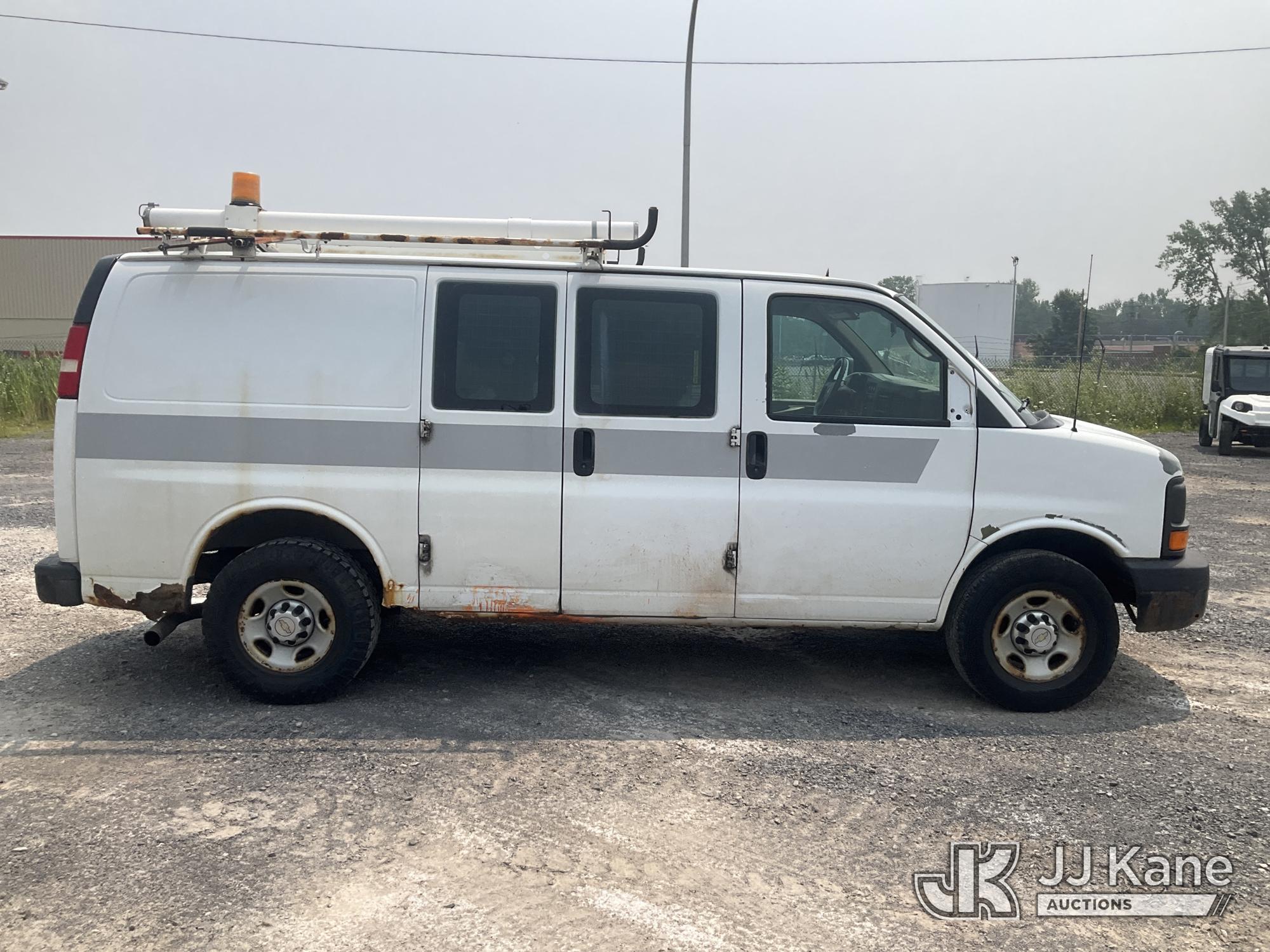 2011 Chevrolet EXPRESS G2500