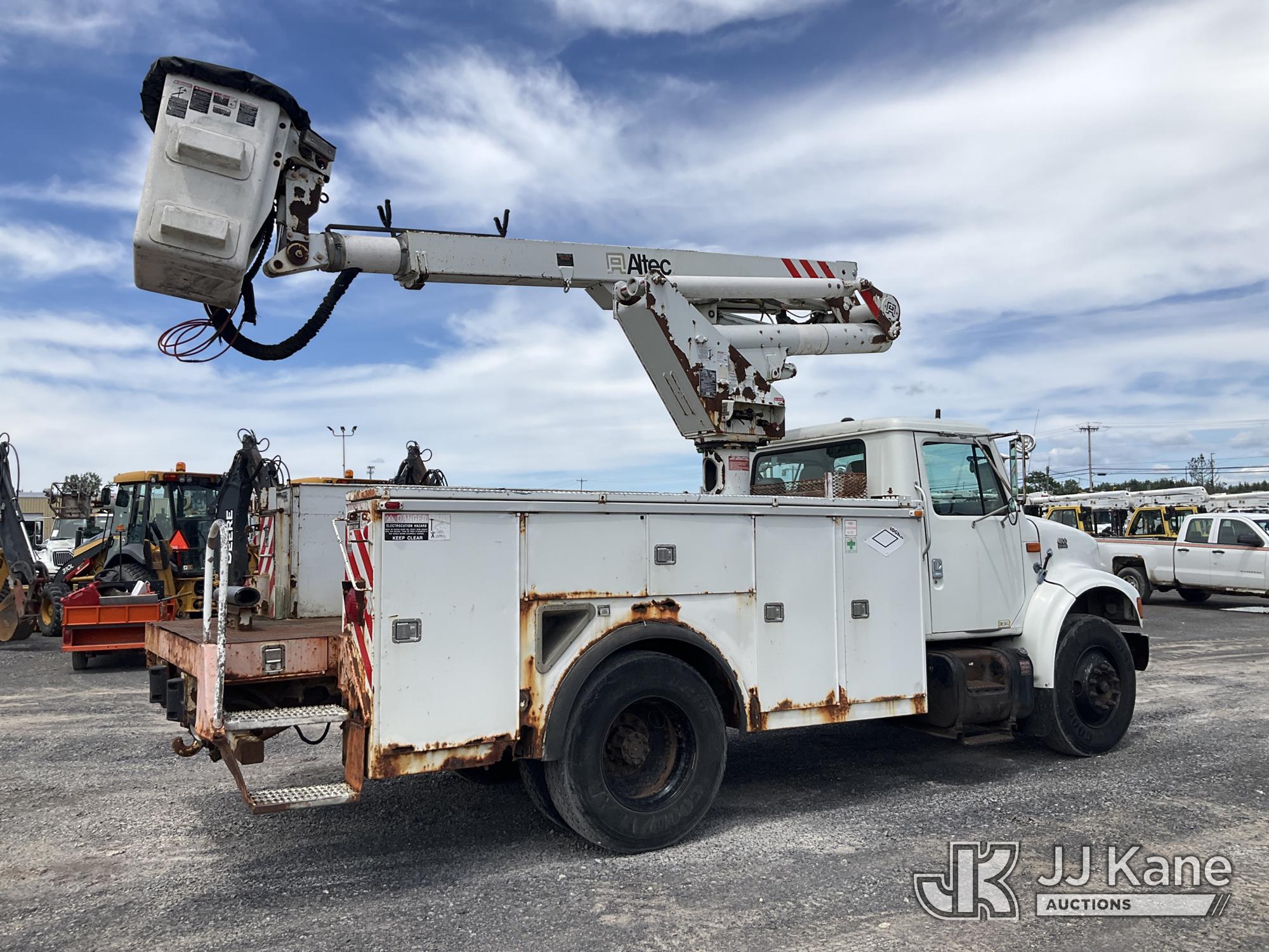 2000 International 4900