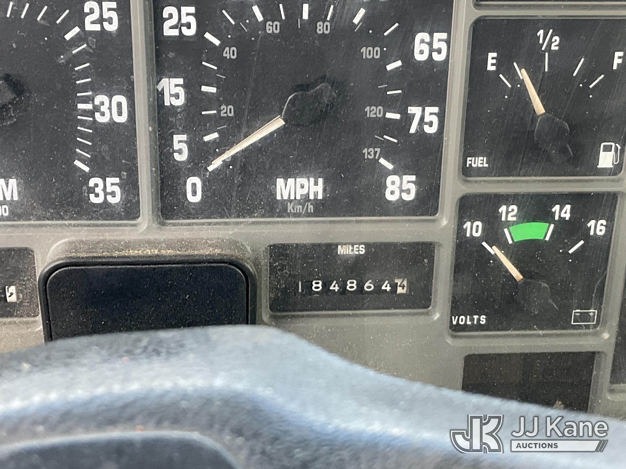 2000 International 4900
