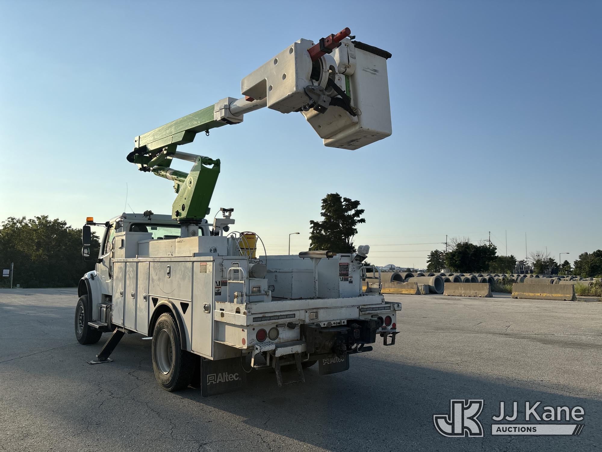2017 Freightliner M2 106