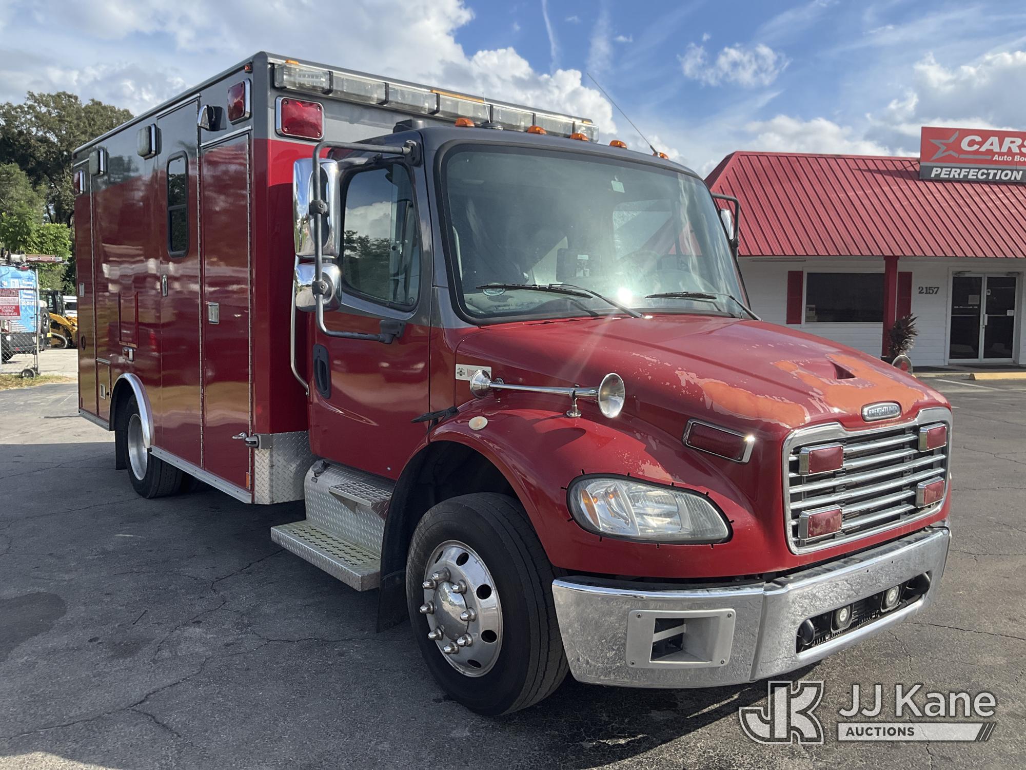 2005 Freightliner M2 106