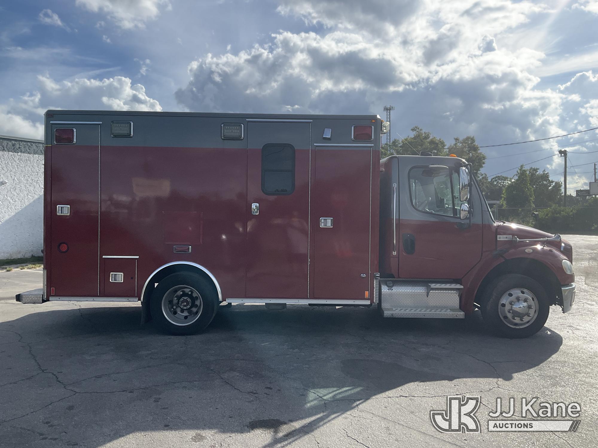 2005 Freightliner M2 106