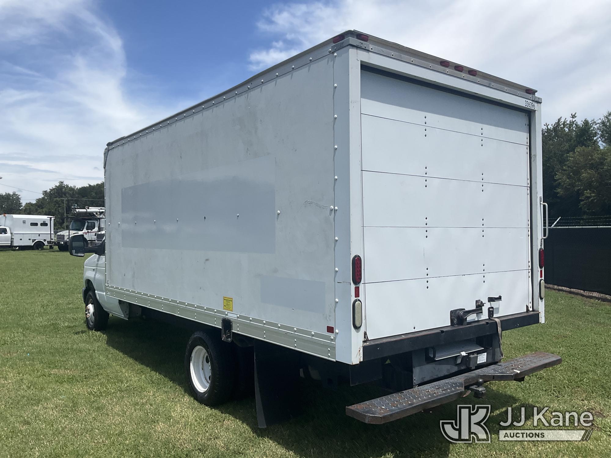 2013 Ford E350