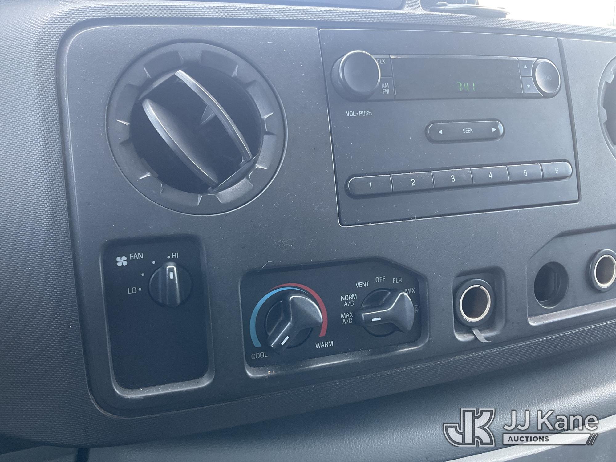 2013 Ford E350