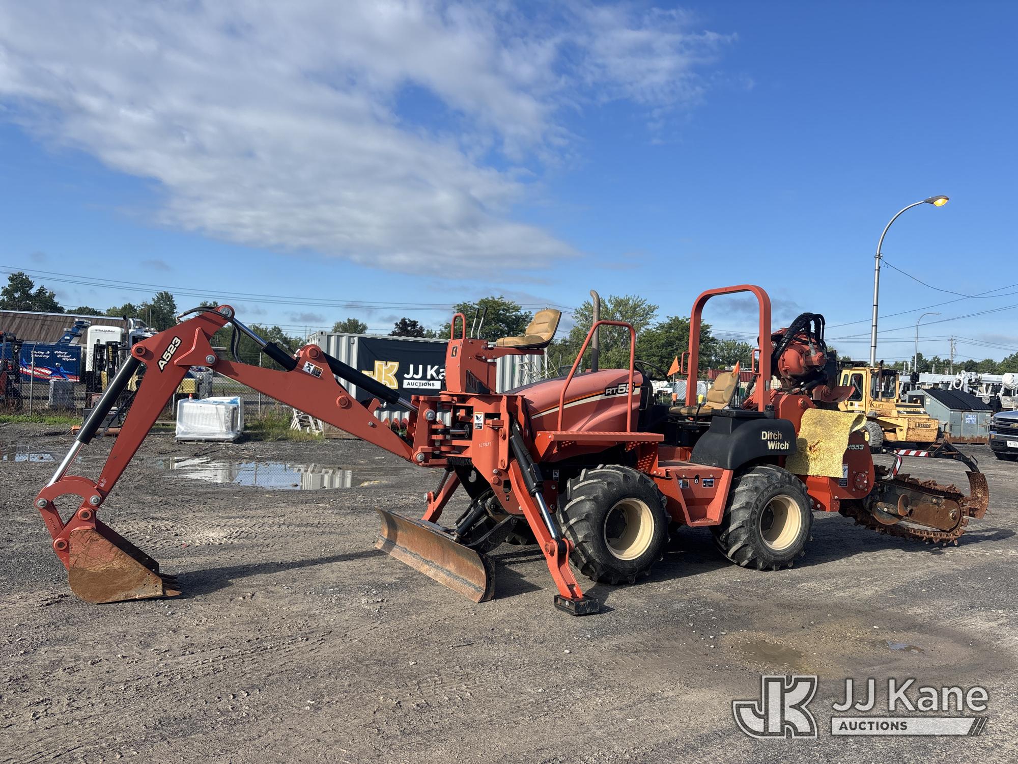 Photo of 2012 Ditch Witch Trencher H553
