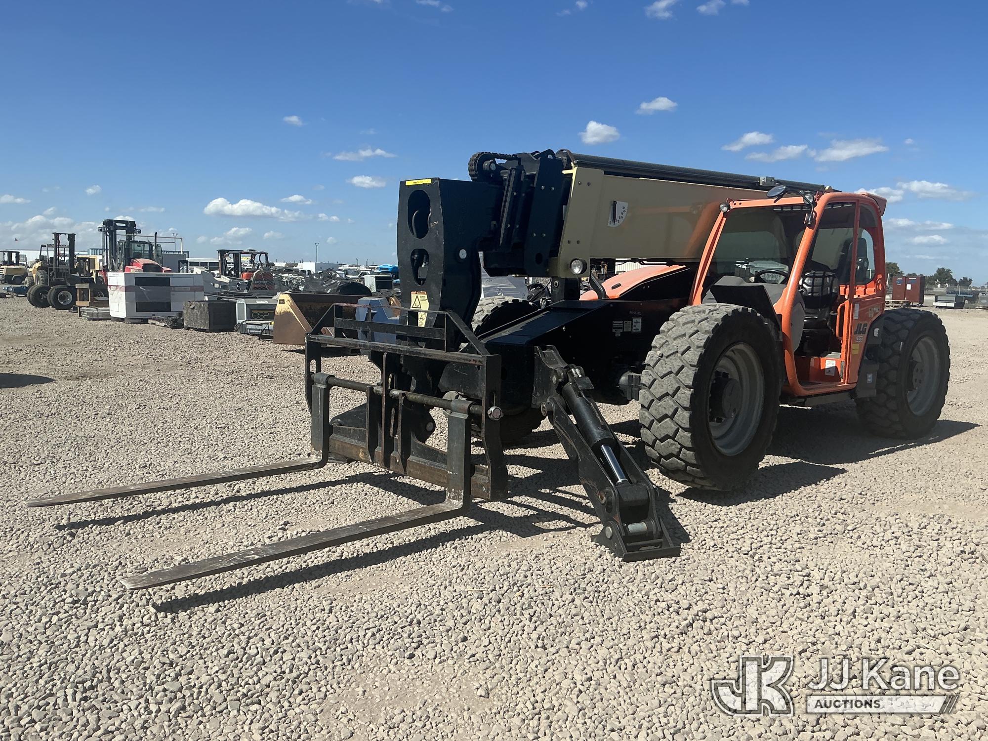 Photo of 2018 JLG 1255