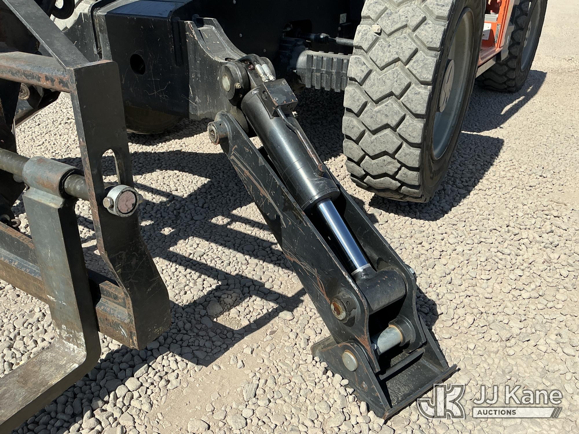2018 JLG 1255
