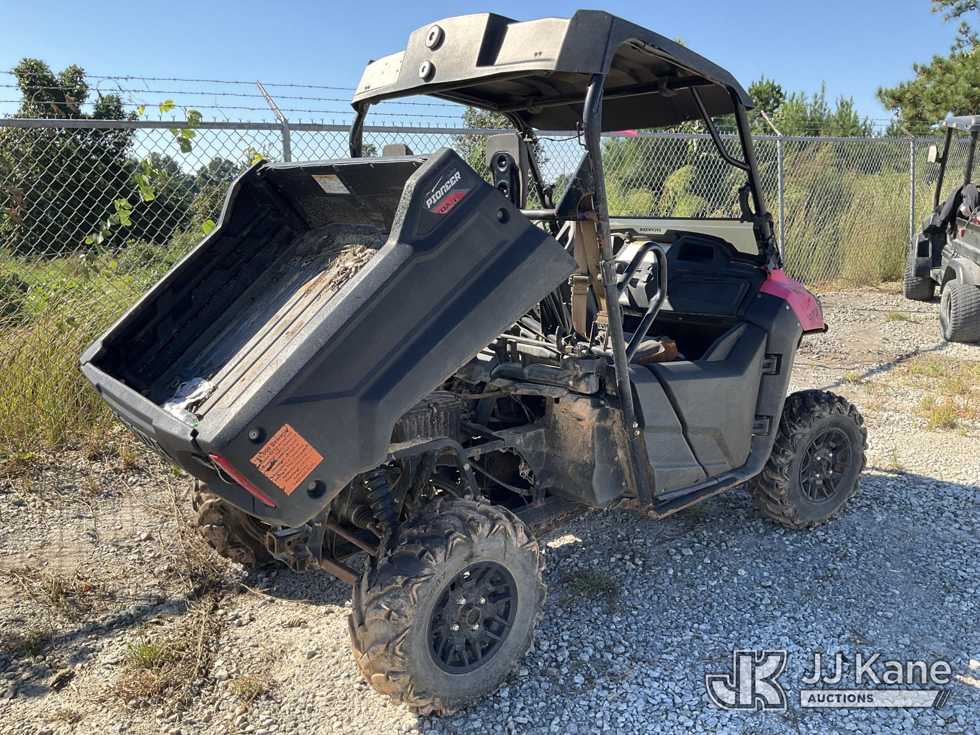 2020 Honda  SXS700M2