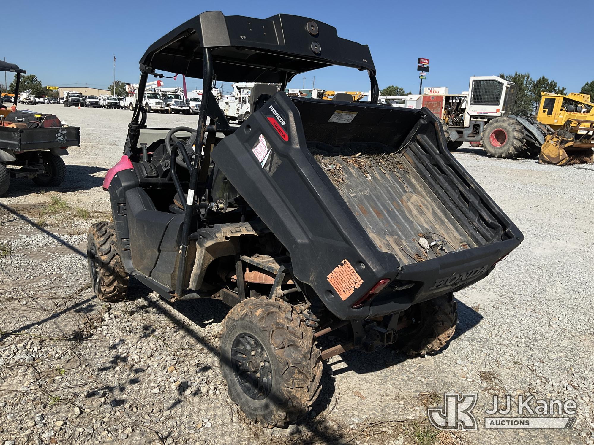 2020 Honda  SXS700M2