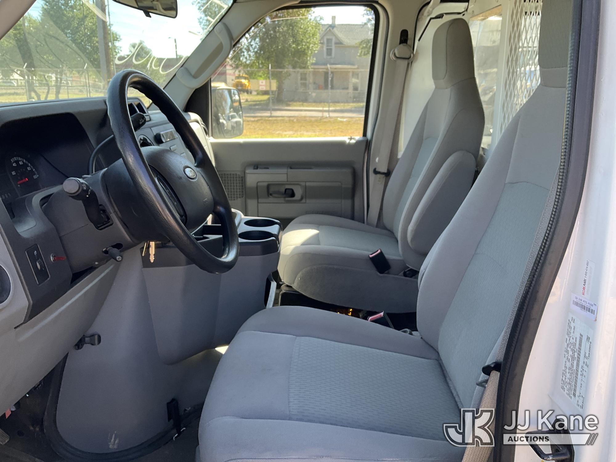 2013 Ford E350