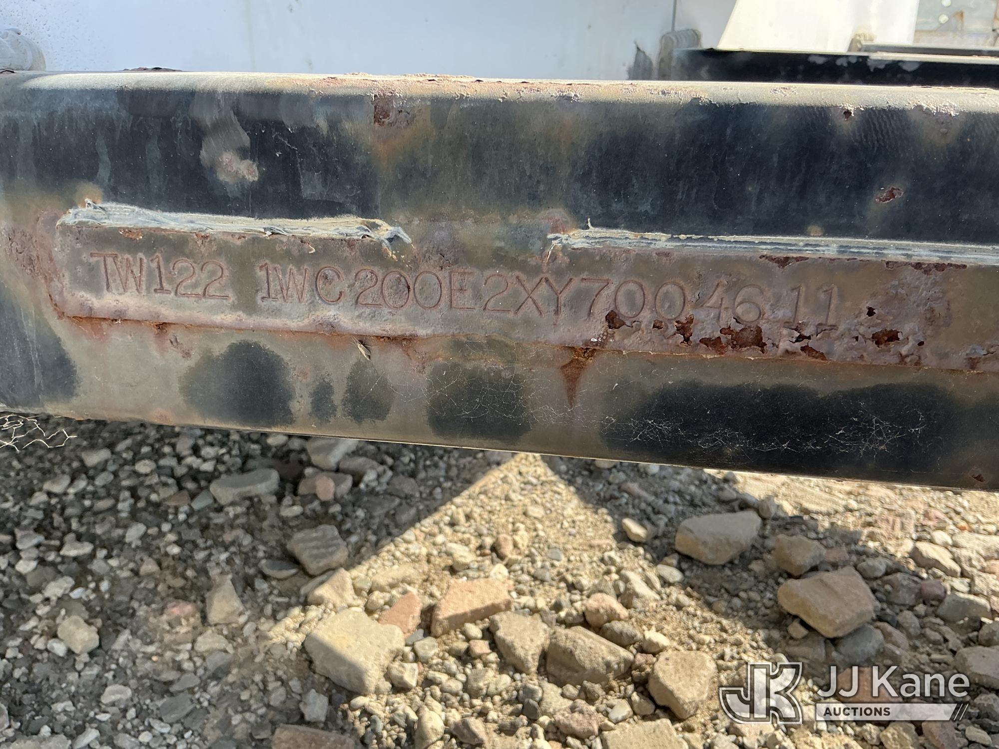 2000 Wells Cargo TW122
