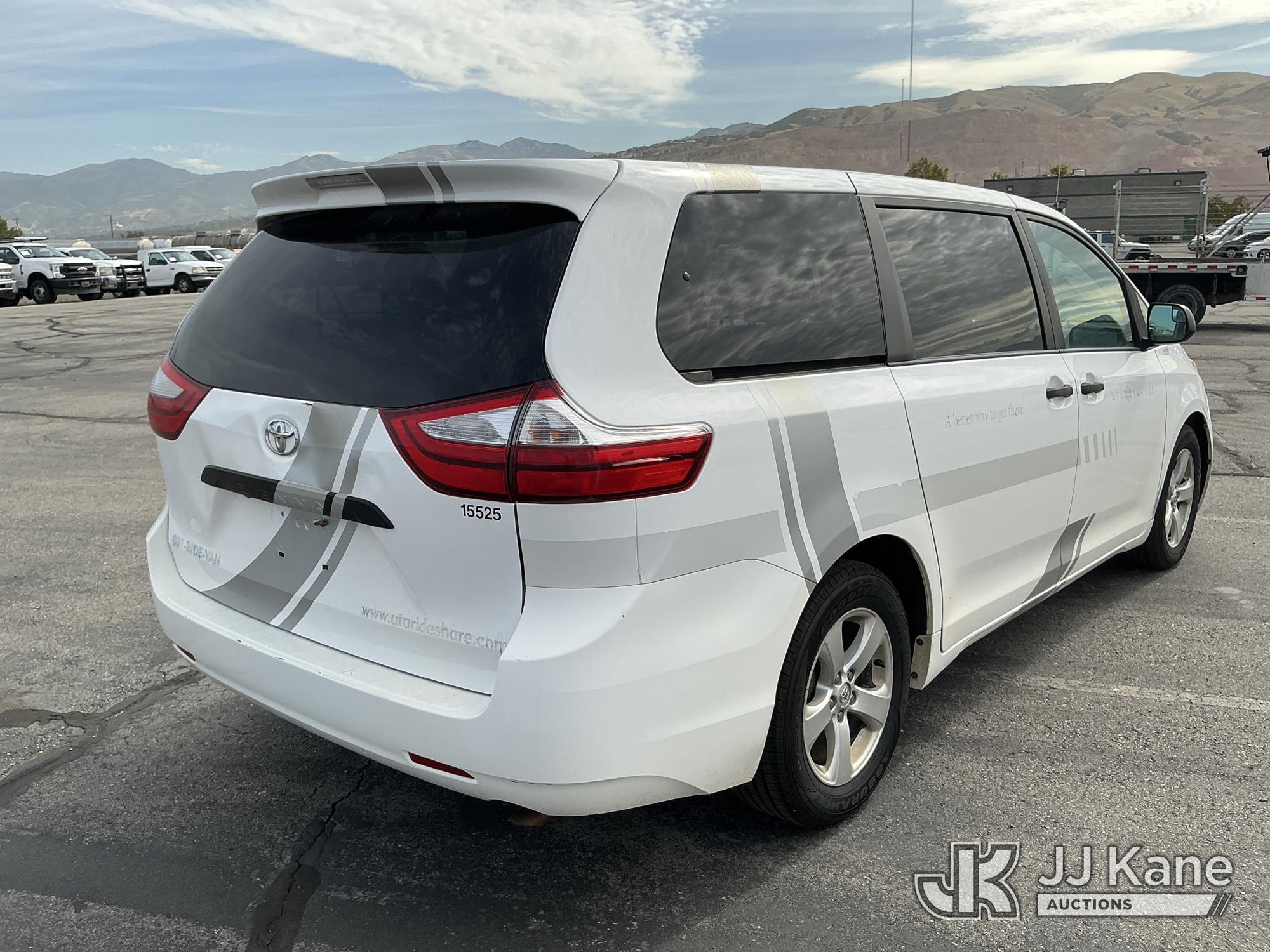 2015 Toyota SIENNA