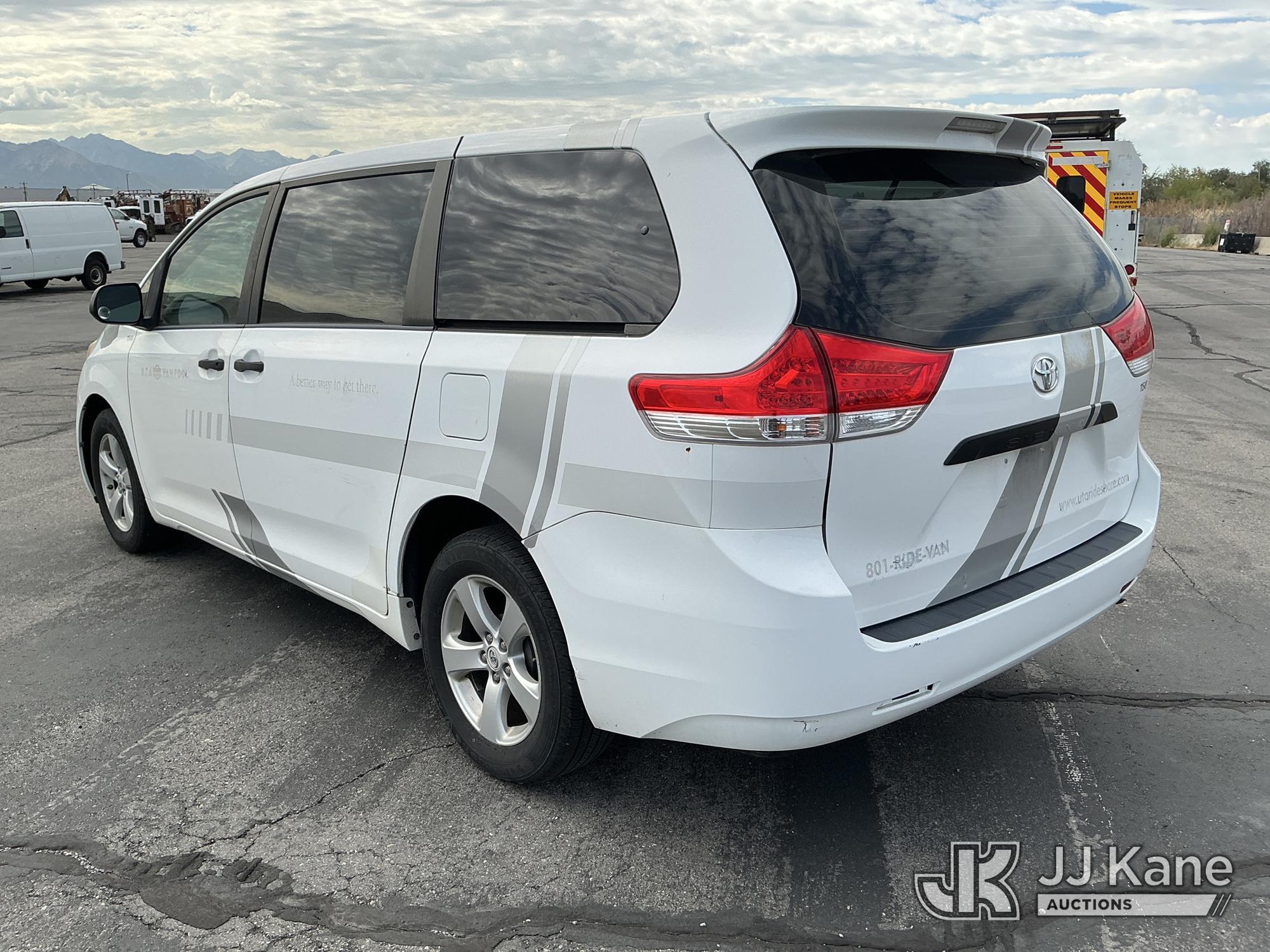 2011 Toyota SIENNA