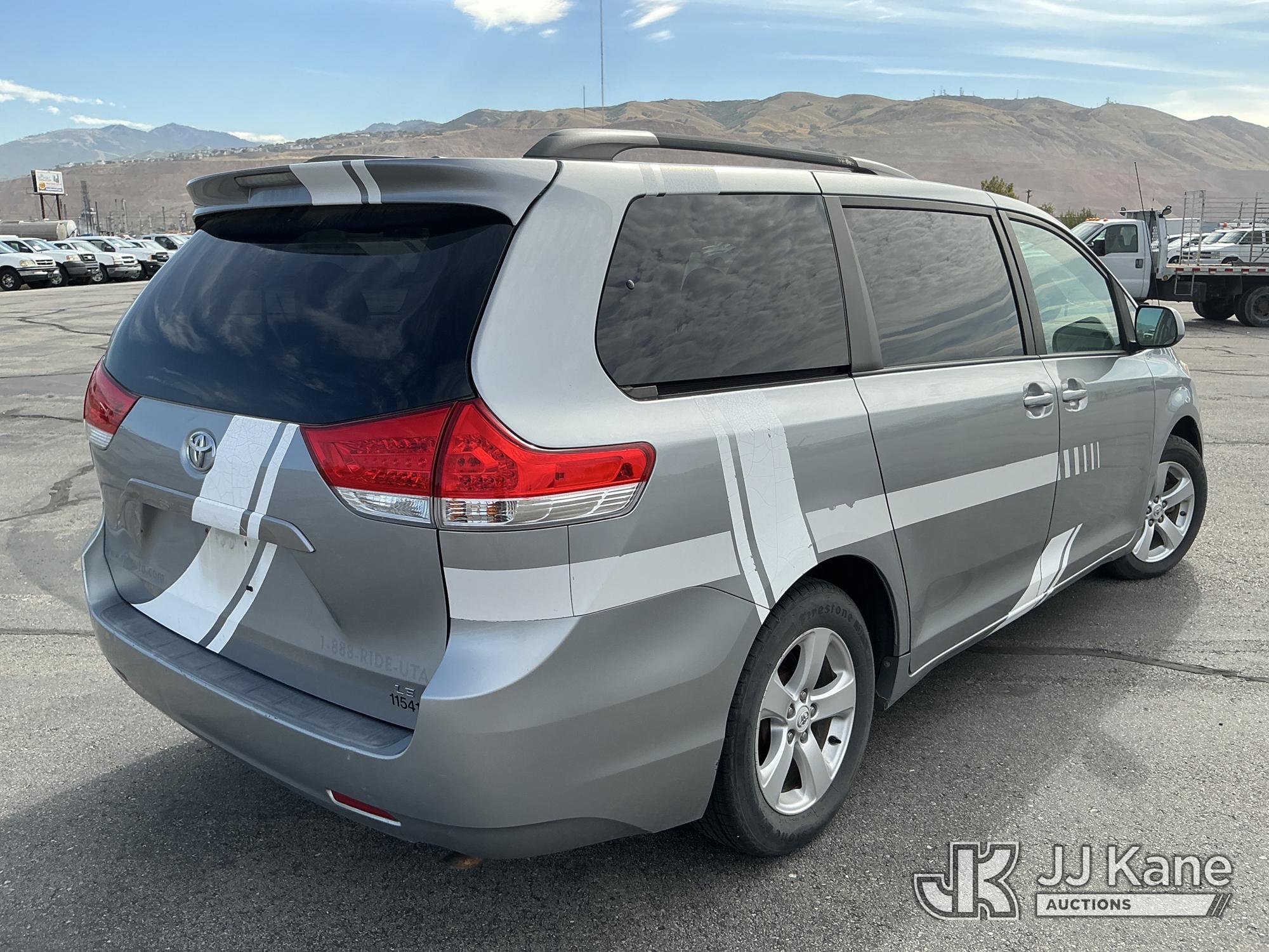 2011 Toyota SIENNA