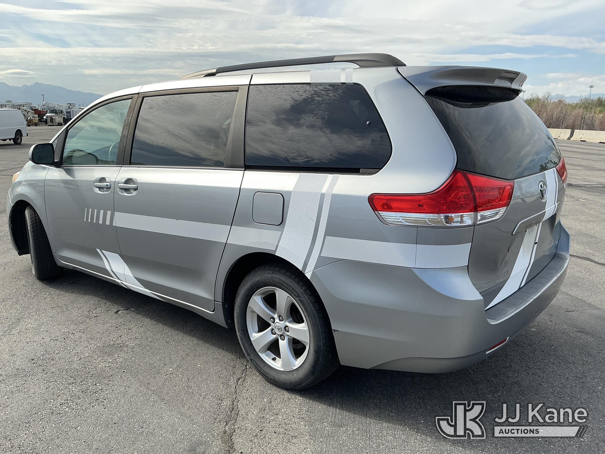 2011 Toyota SIENNA