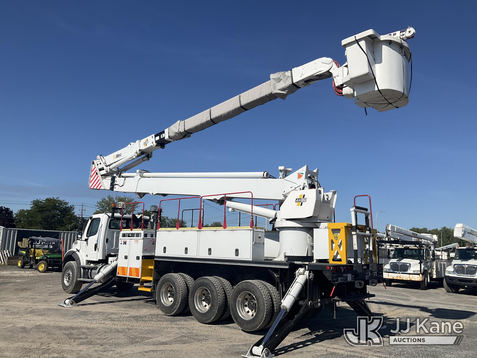 2021 Freightliner M2-112