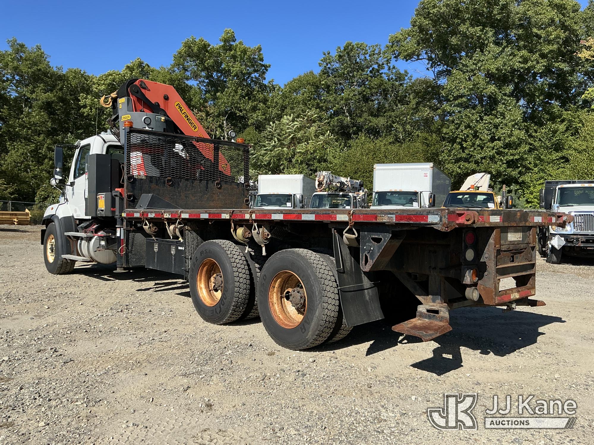 2017 Freightliner 114SD