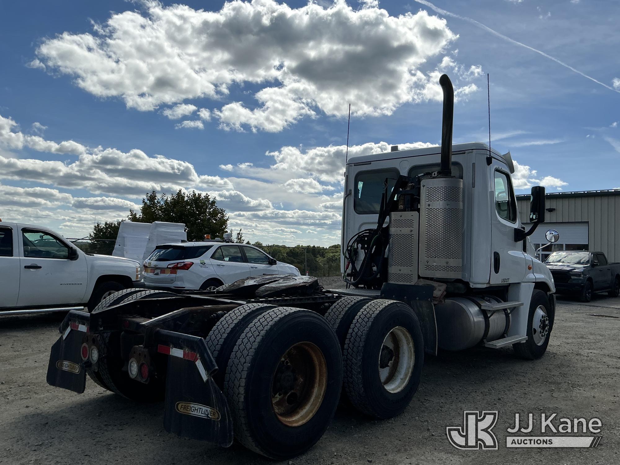 2017 Freightliner Cascadia 125
