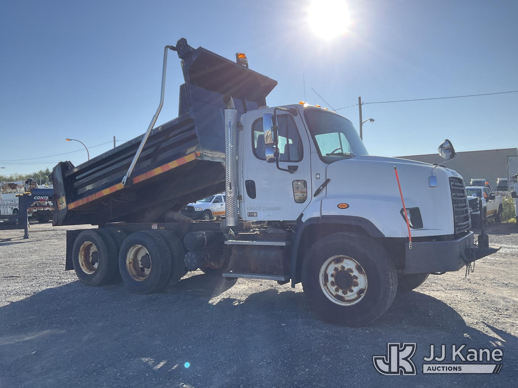 2016 Freightliner 114SD