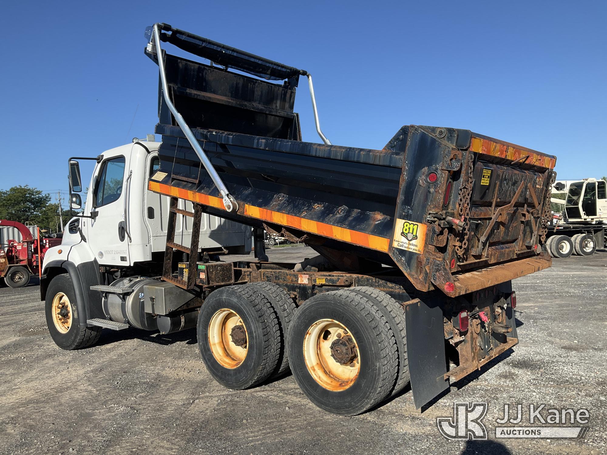 2016 Freightliner 114SD