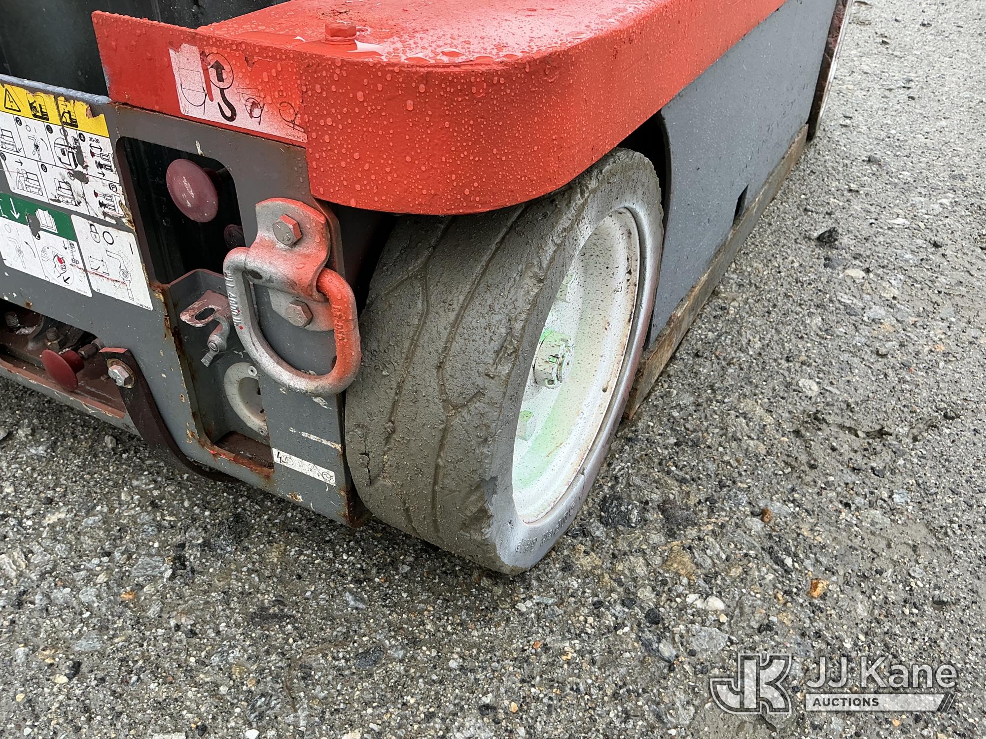 2014 Skyjack SJ12
