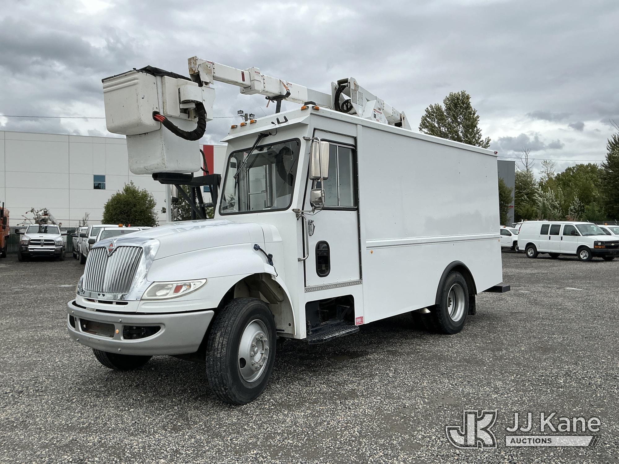 Photo of 2004 International 3800