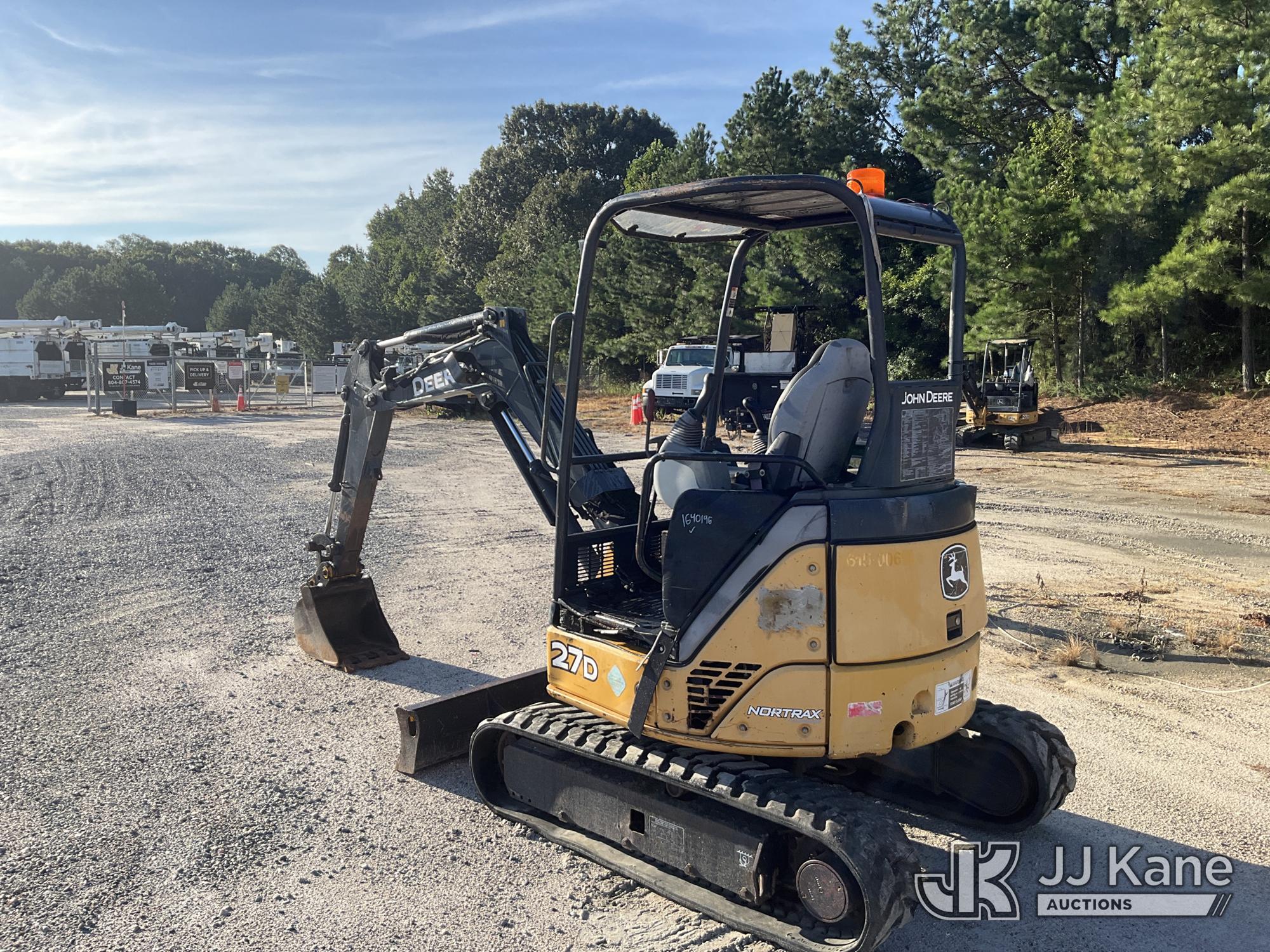 2015 John Deere 27D