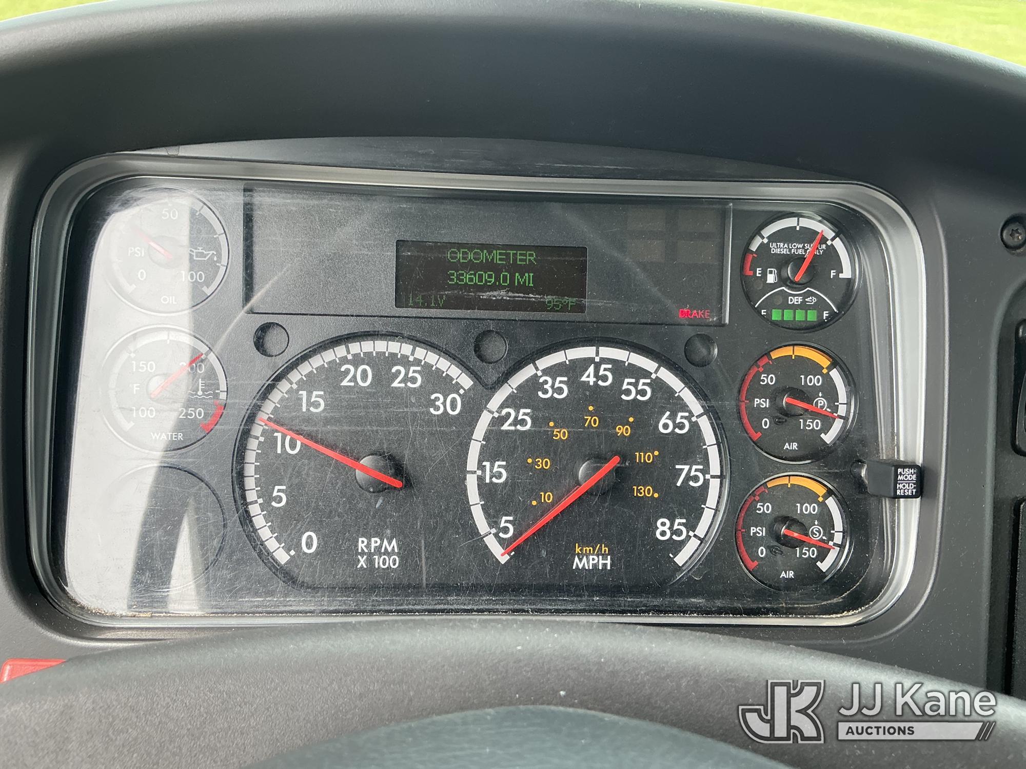 2016 Freightliner M2 106