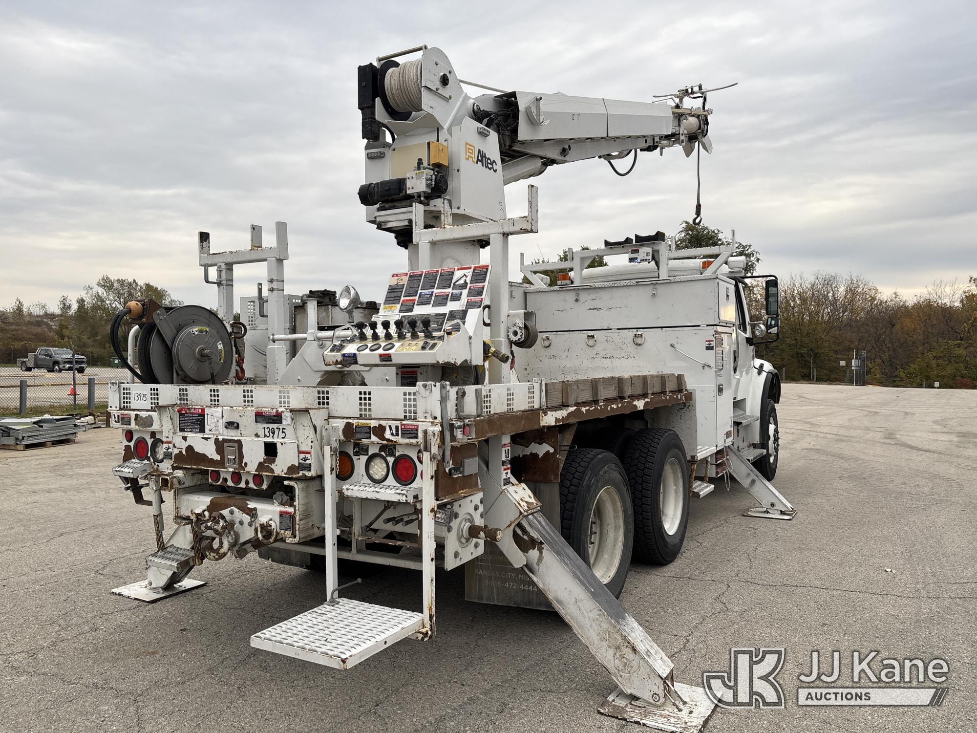 2015 Freightliner M2 106