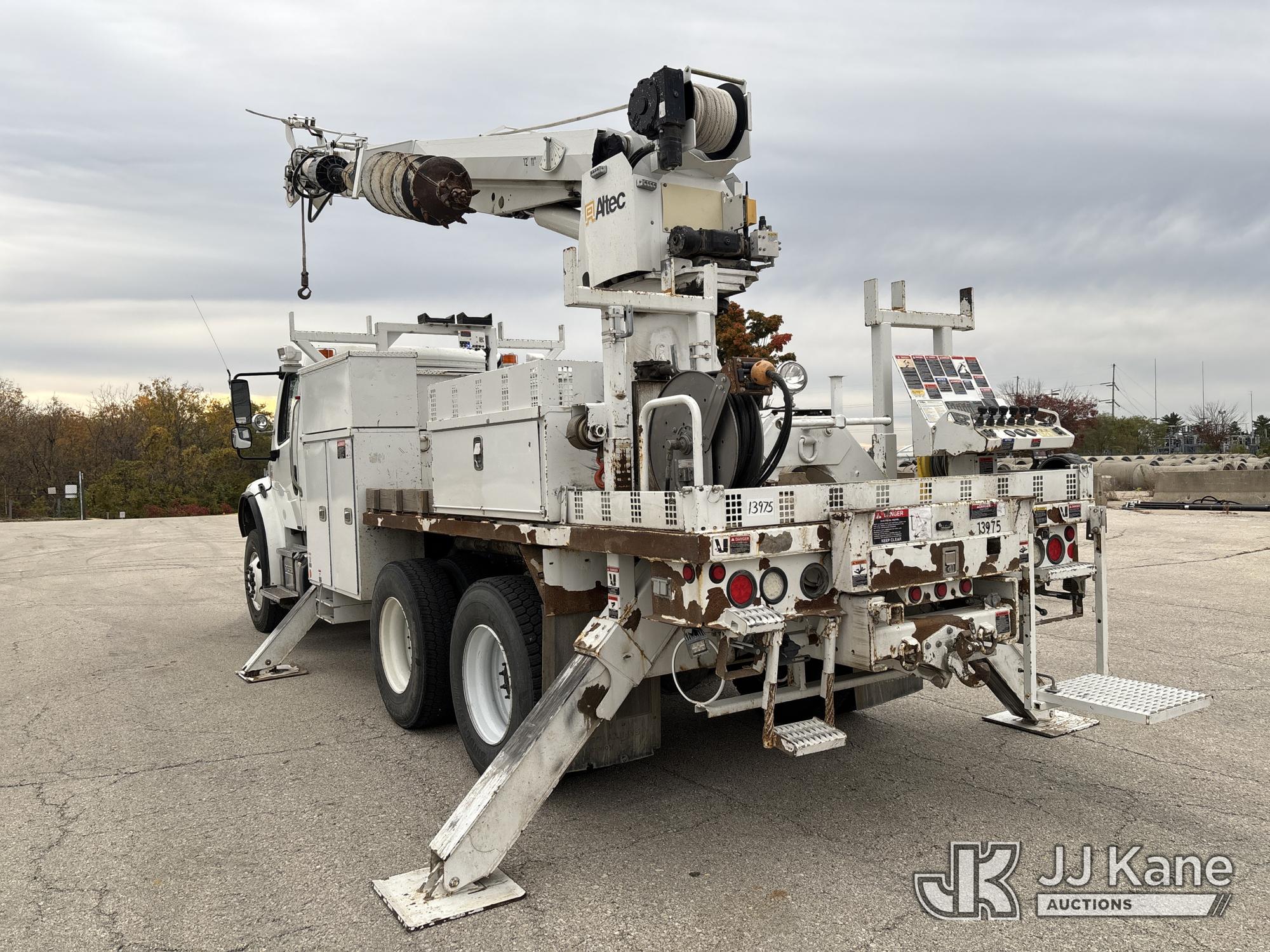 2015 Freightliner M2 106