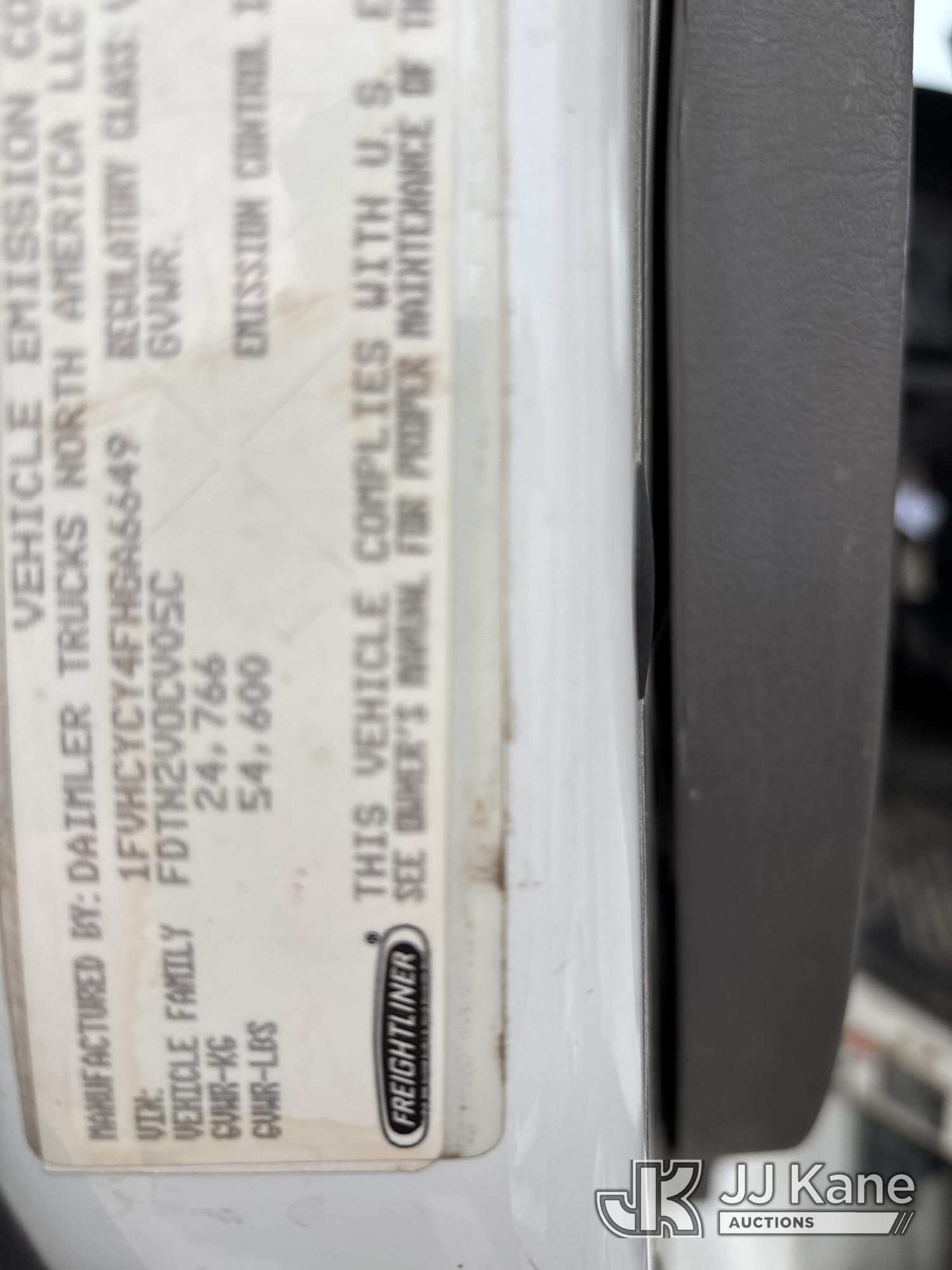 2015 Freightliner M2 106